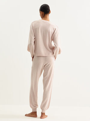 Famous Sweater standard view 2