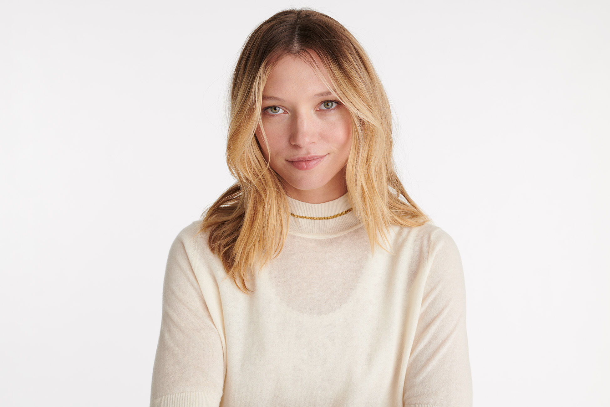 Decembre Sweater standard view NaN