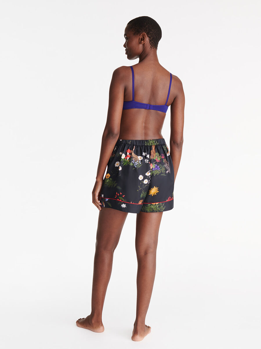 &Eacute;pique Shorts standard view NaN