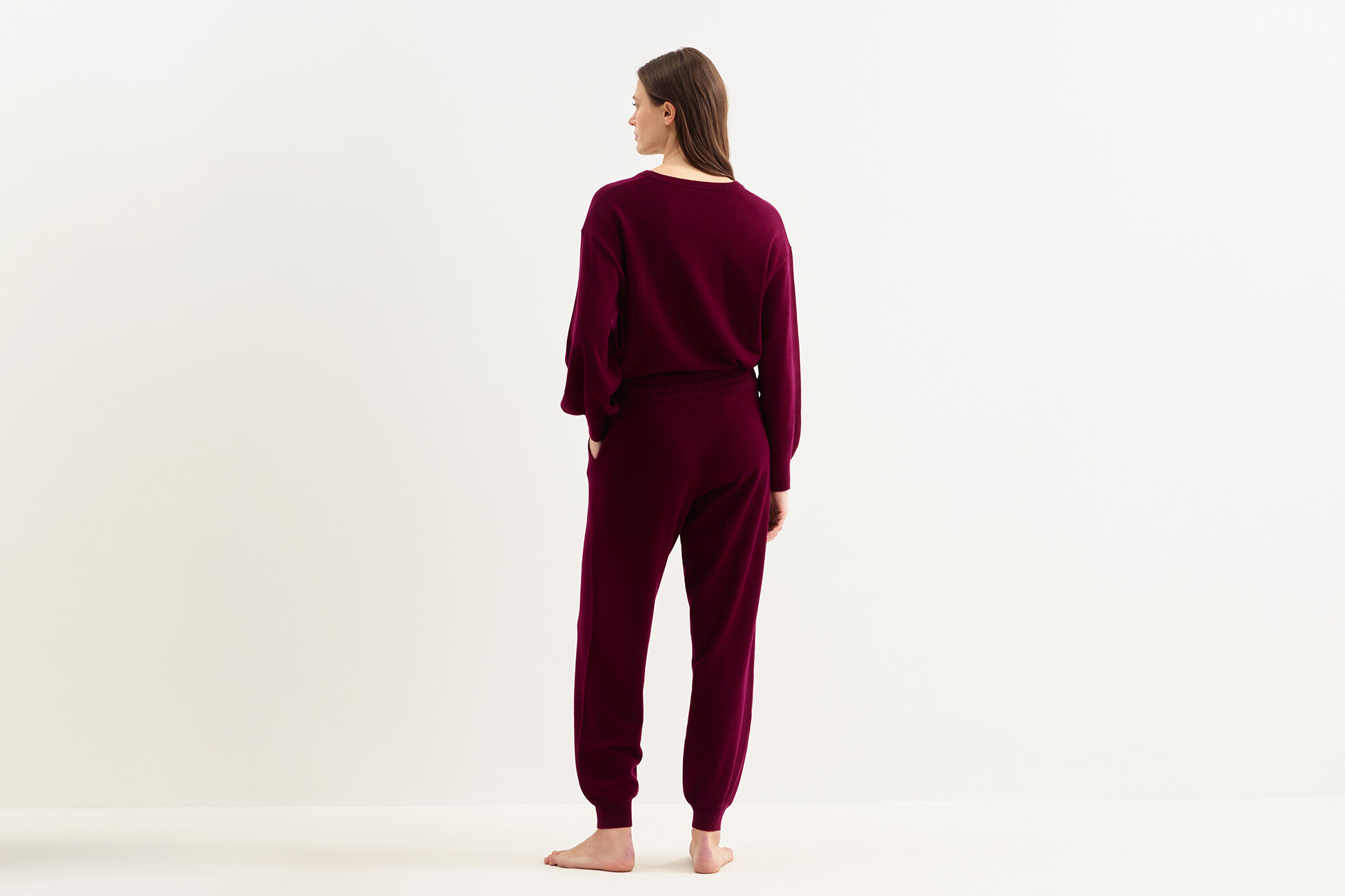 Famous Sweater standard view NaN