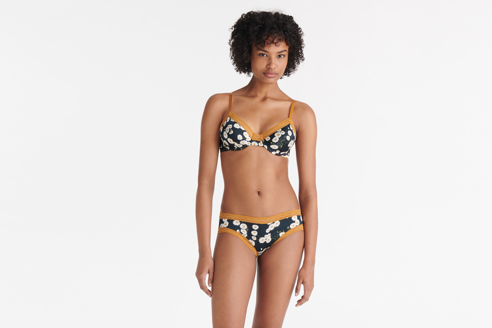 Jalousie Full-cup bra standard view NaN