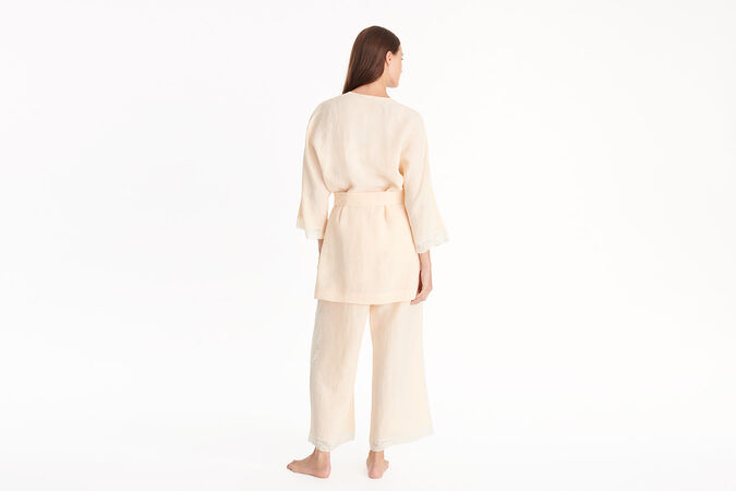 Colline Kimono standard view 3