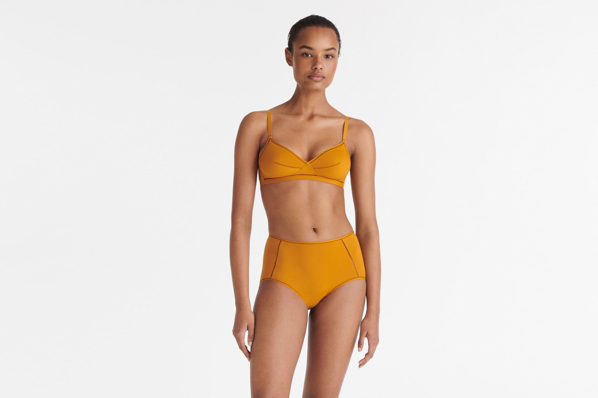 Brina soyeuse Culotte taille haute vue standard NaN