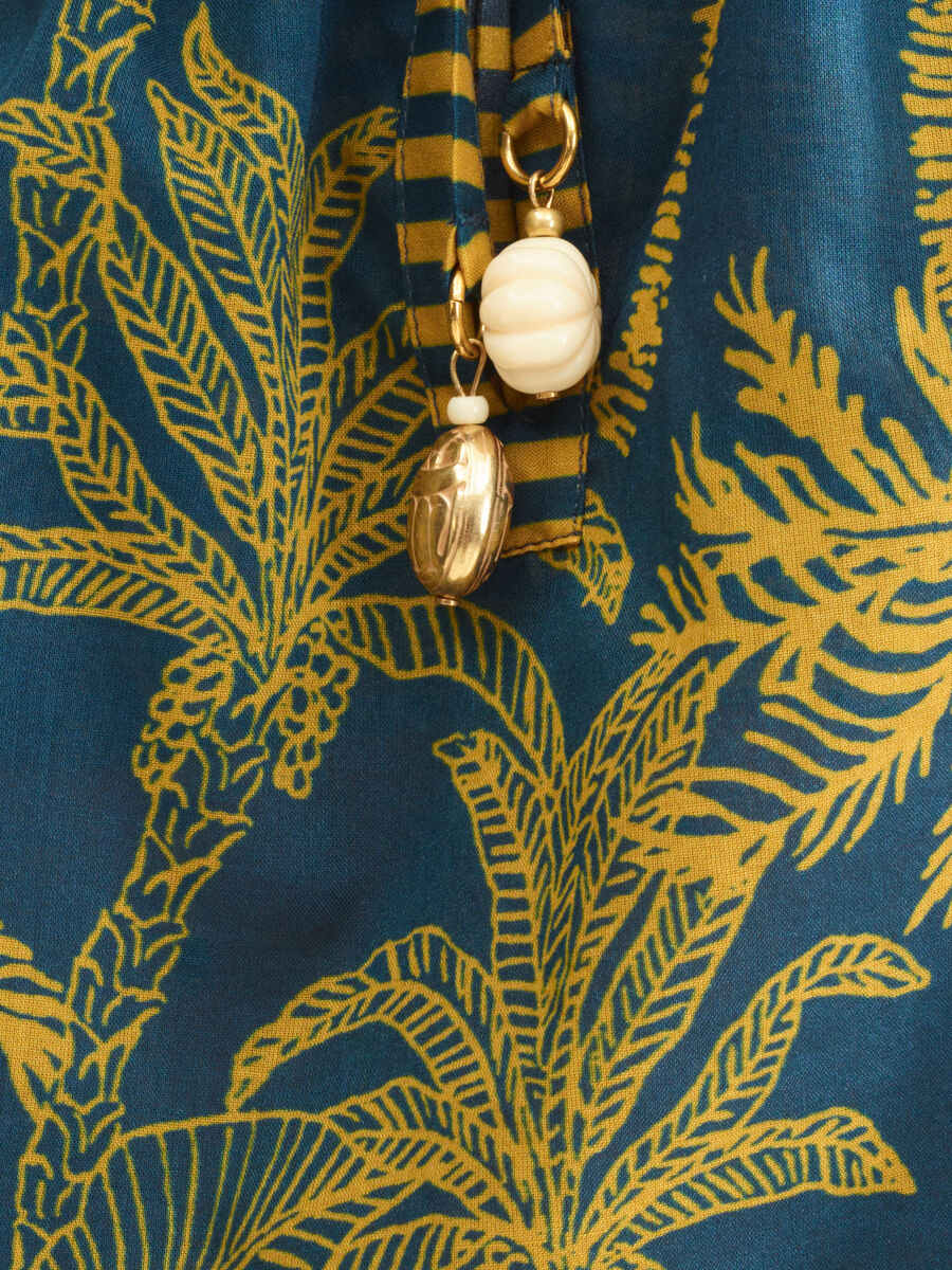 Crocodile Top standard view �