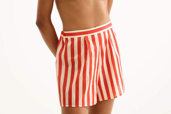 Twins Shorts standard view 1 out of 3