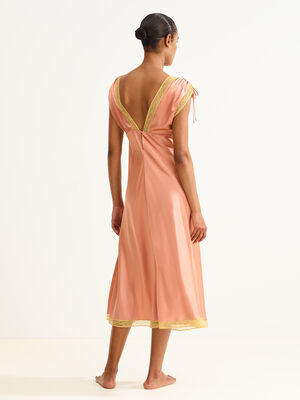 Sophistiqu&eacute;e Long dress standard view 2 out of 4