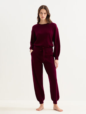 Famous Sweater standard view 3