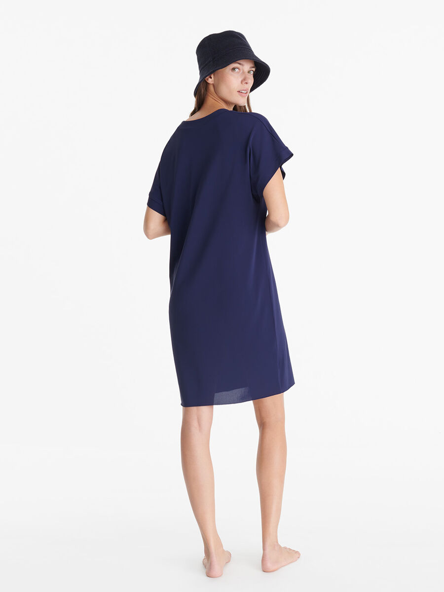 Emy Robe courte vue standard NaN