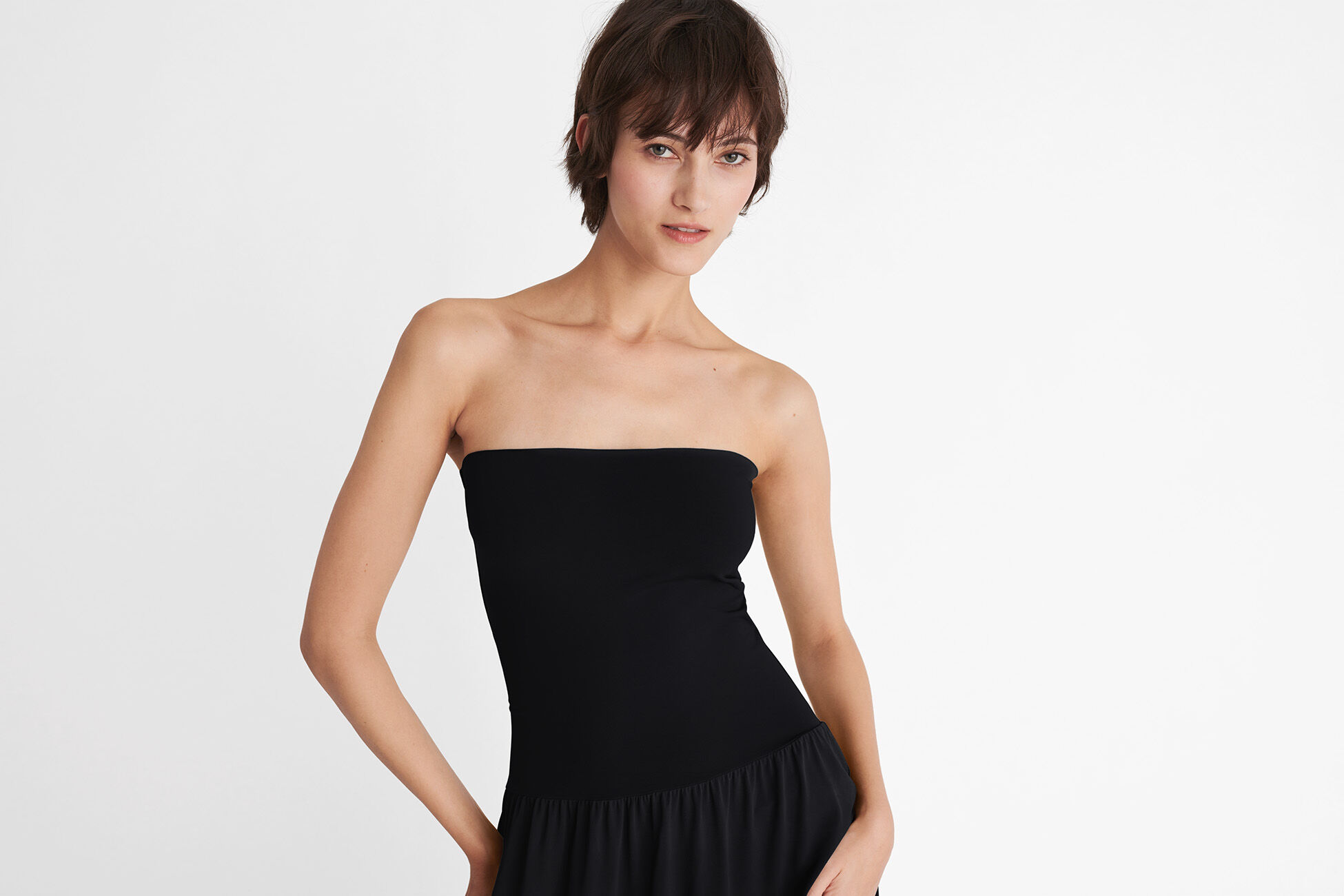 Oda Trägerloses langes Kleid Standardansicht NaN