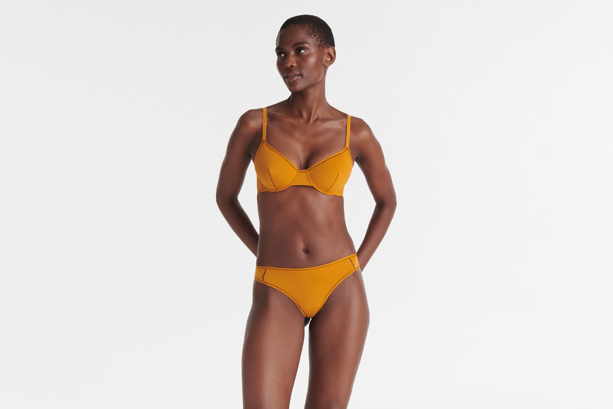 Mika soyeuse Tanga standard view NaN
