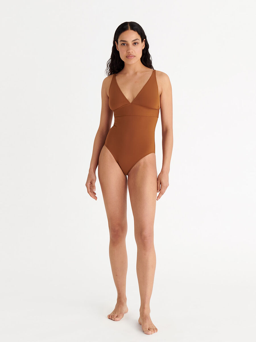 Larcin Une-pièce triangle vue standard NaN