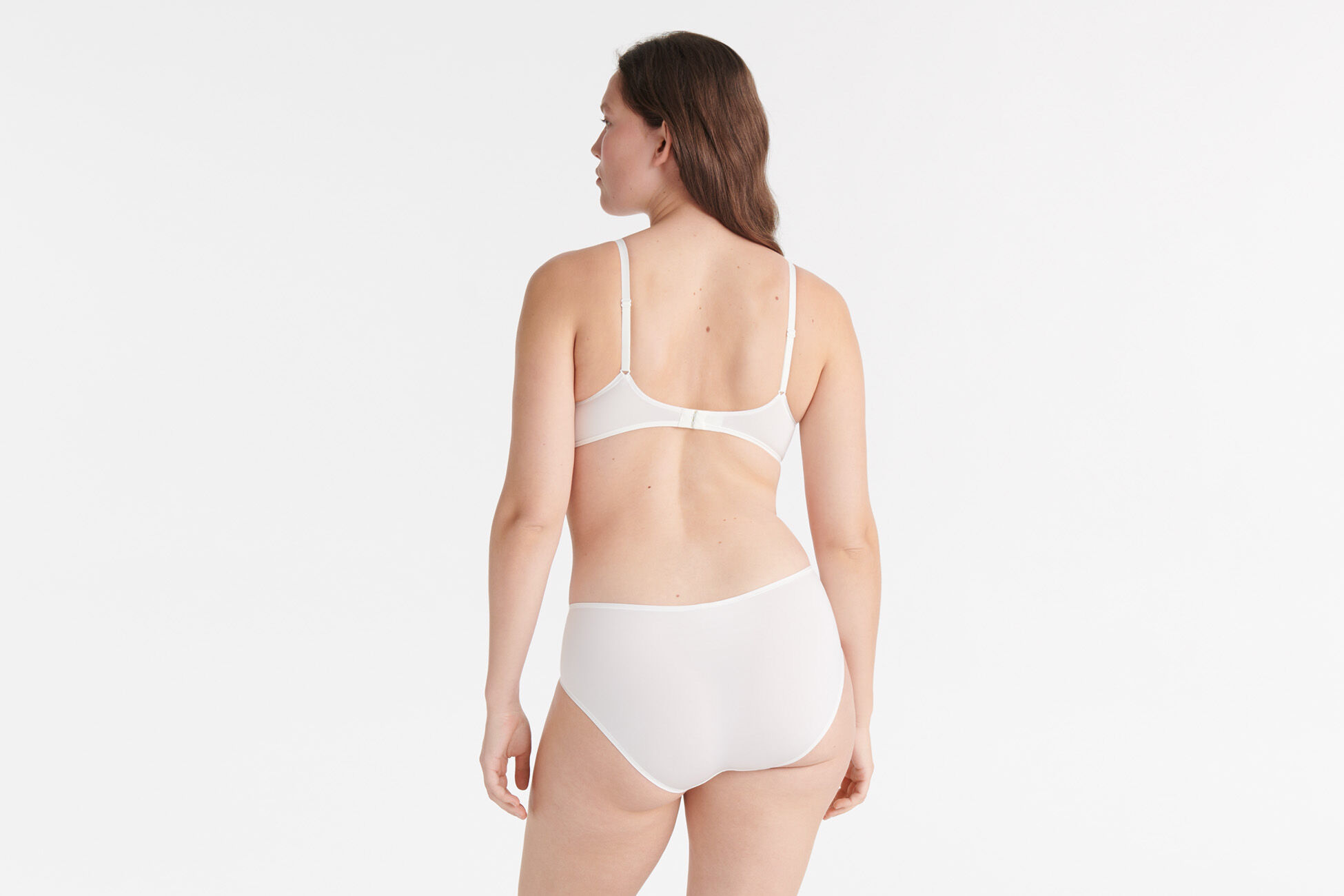 Monica soyeuse Shorty vue standard NaN