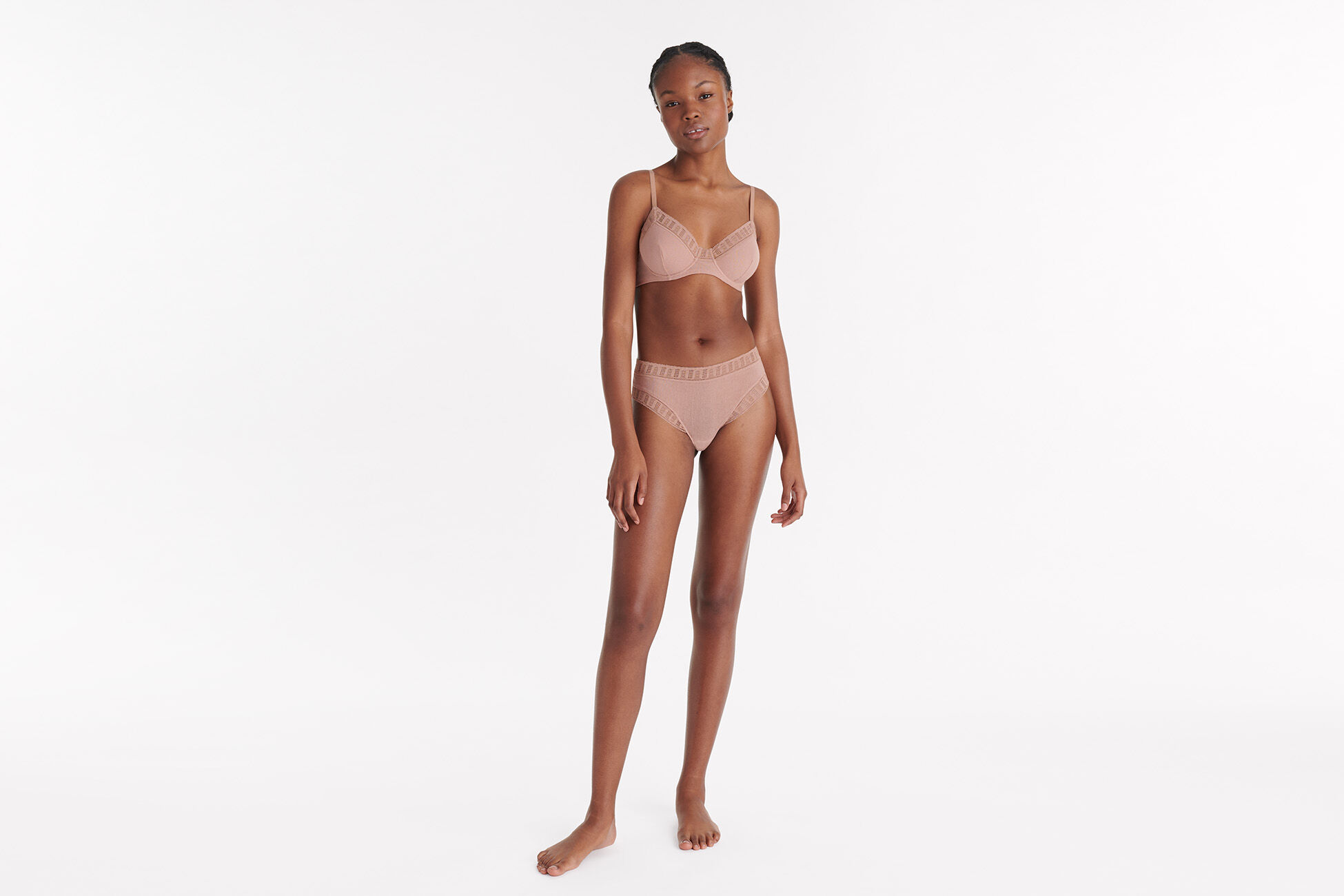 Nuageux Tanga standard view �