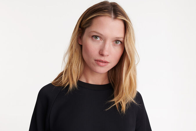 Ebony Felpa standard vista 4