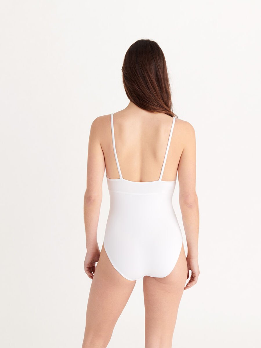Larcin Triangle one-piece standard view NaN
