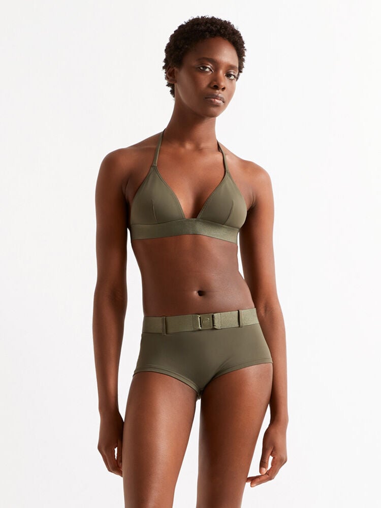 Yacht-OLIVE NOIRE