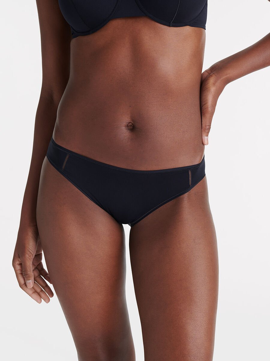 Énora soyeuse Culotte fine vue standard NaN