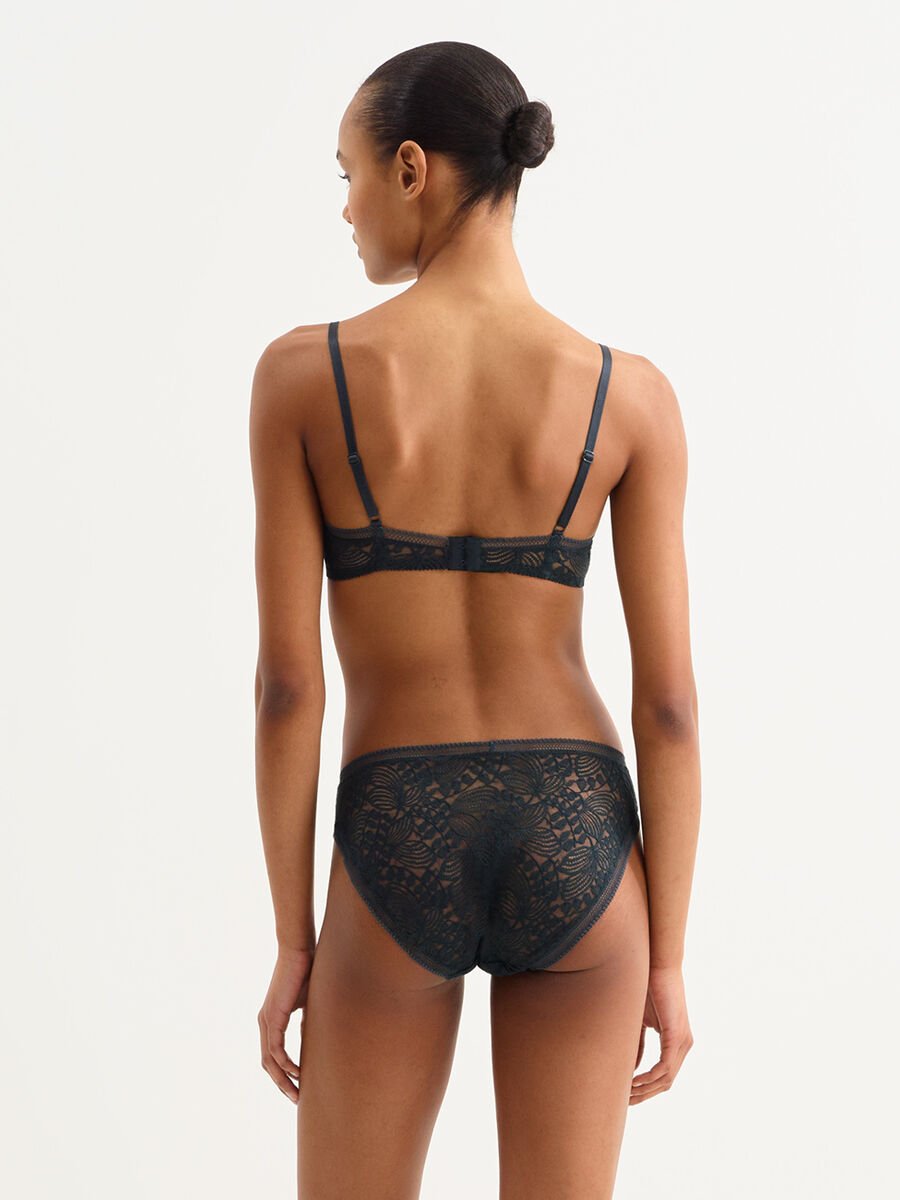 Suave Briefs standard view �