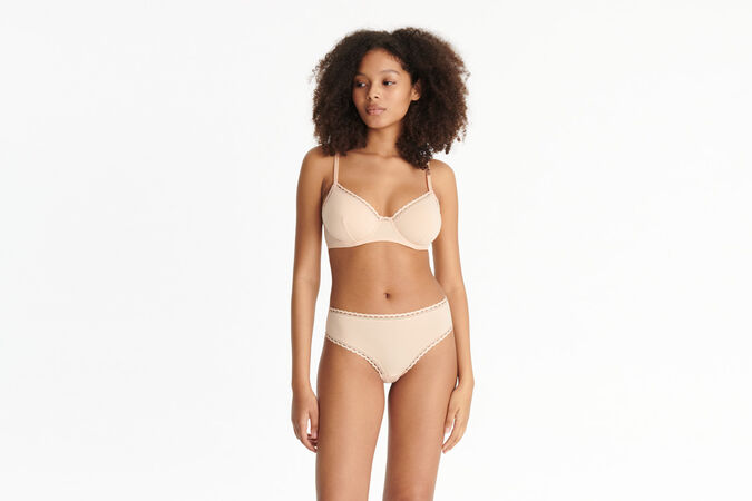 Flow Full-cup bra standard view 2
