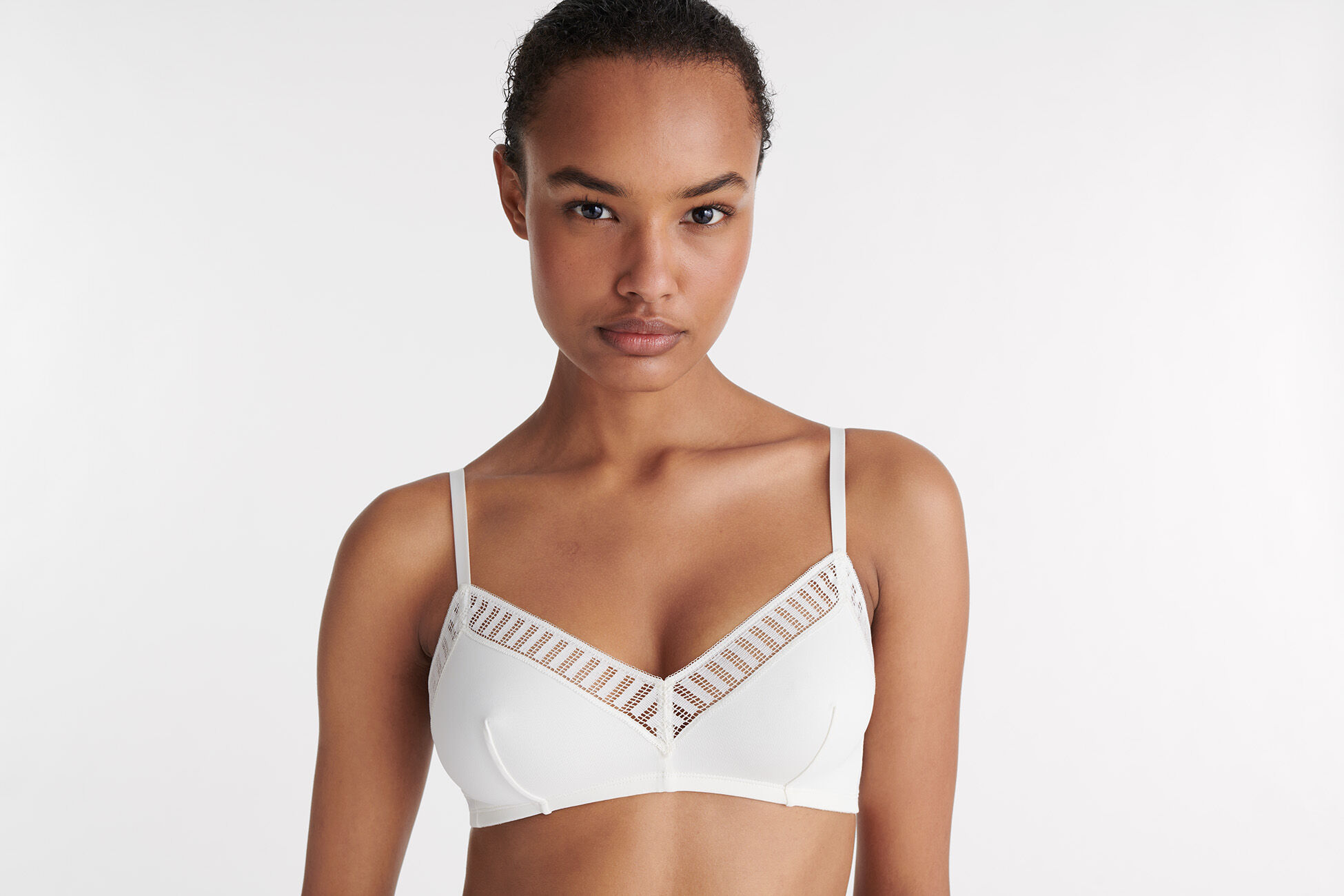 Madeleine graph Triangle bra standard view �