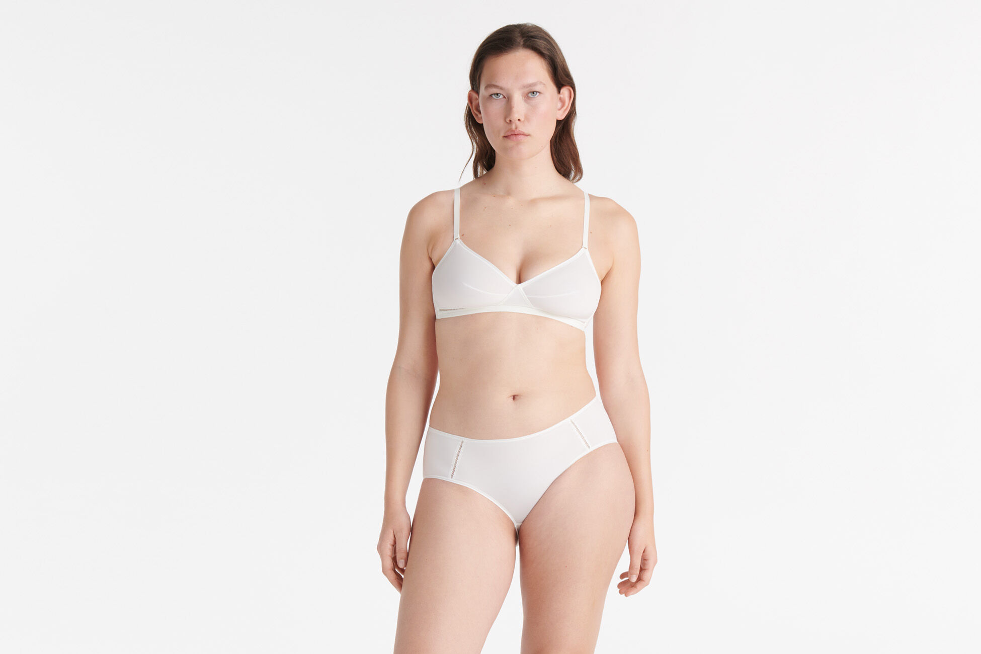 Monica Soyeuse Shorty vue standard NaN