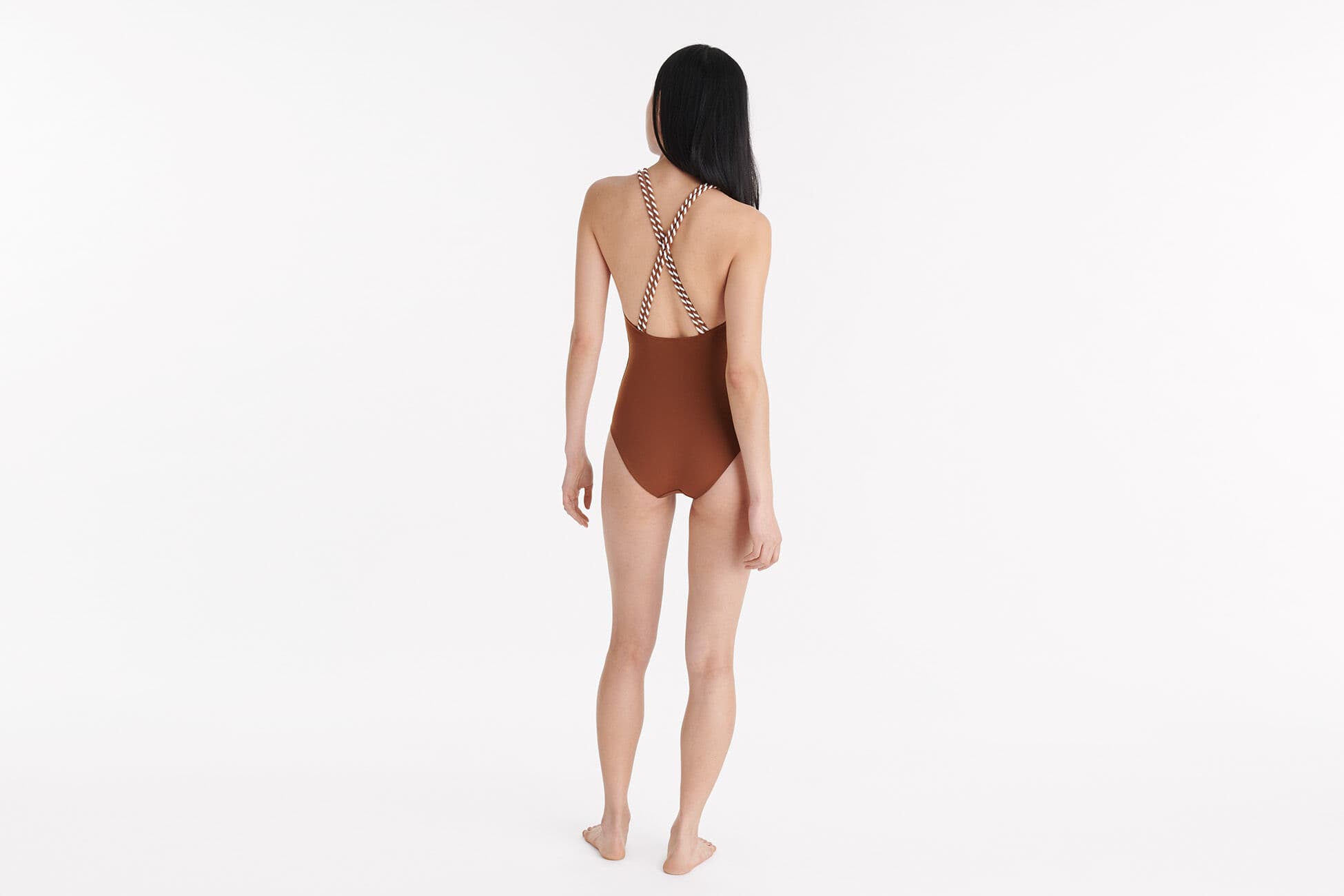 Pirouette Sophisticated one-piece standard view �