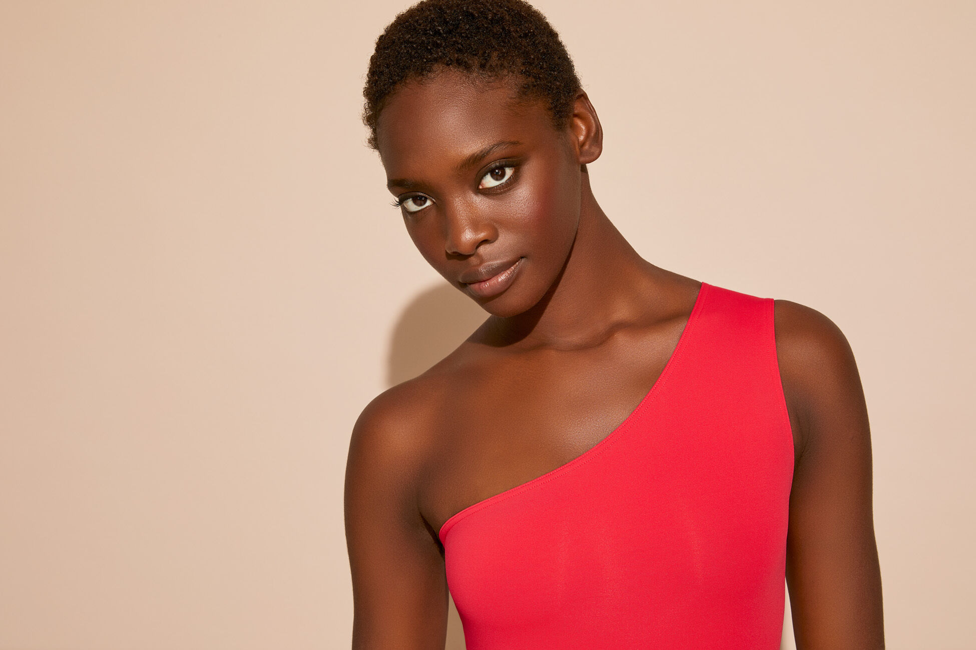 Effigie One-shoulder one-piece standard view NaN
