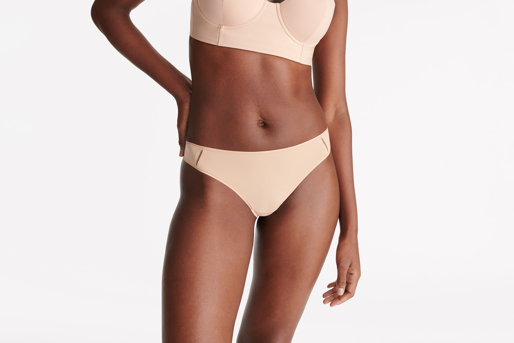 Mika Soyeuse Tanga standard view �