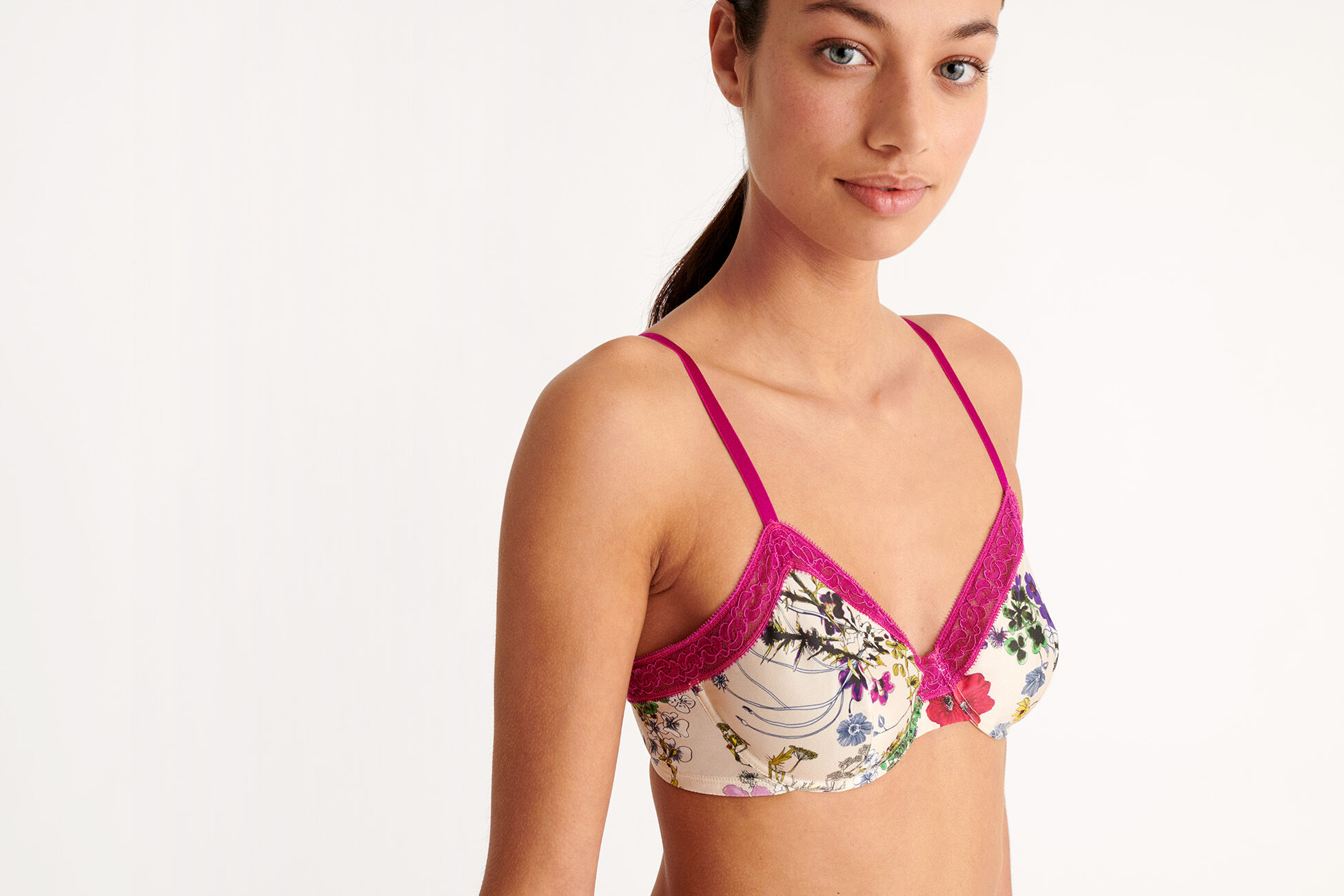 Sauvage Full-cup bra standard view NaN