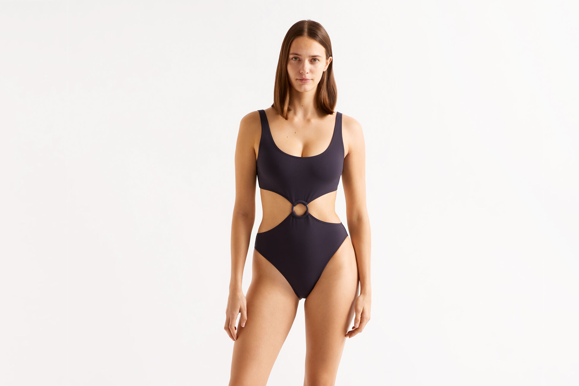 Magda Trikini standard view NaN