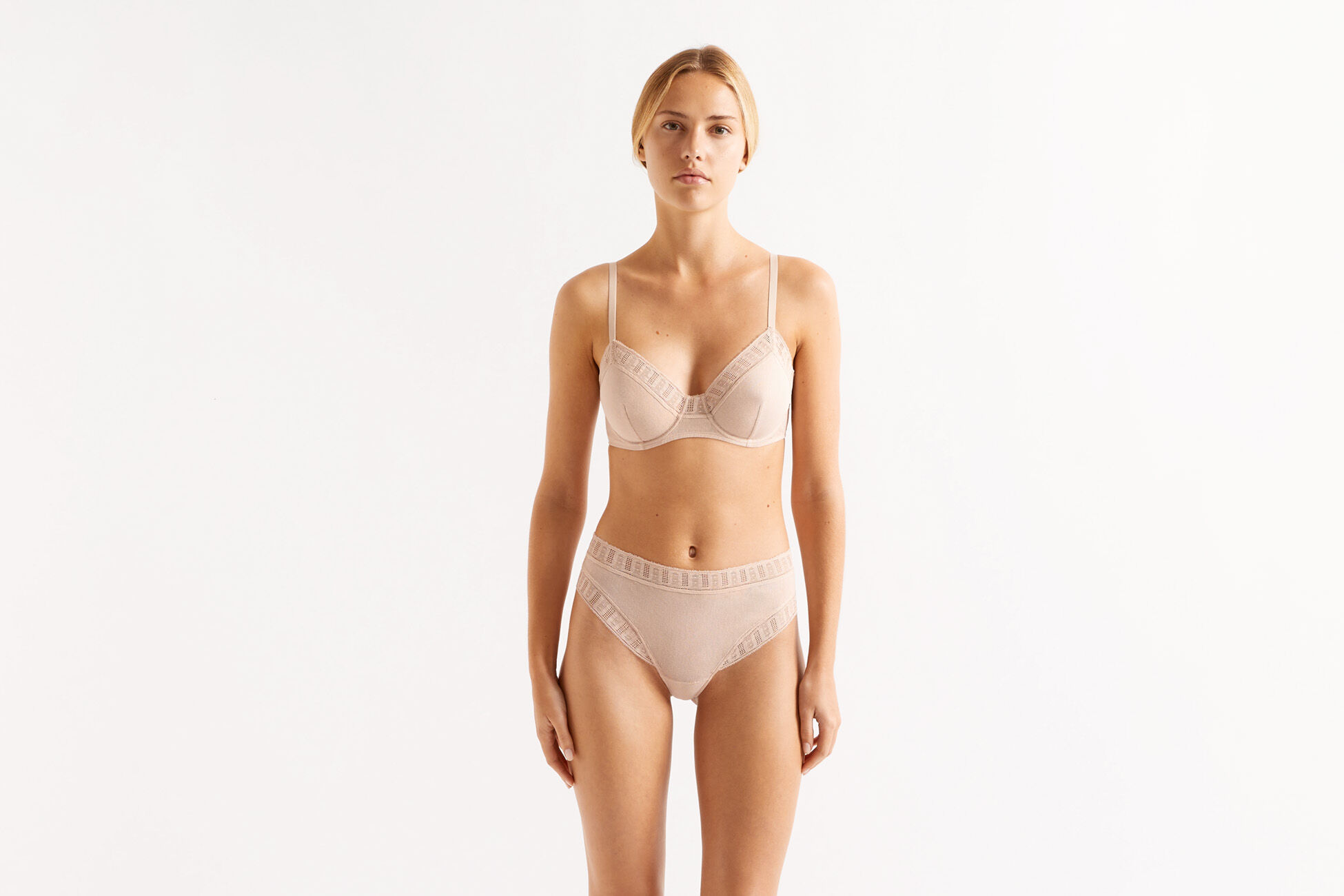 Infime Full-cup bra standard view �