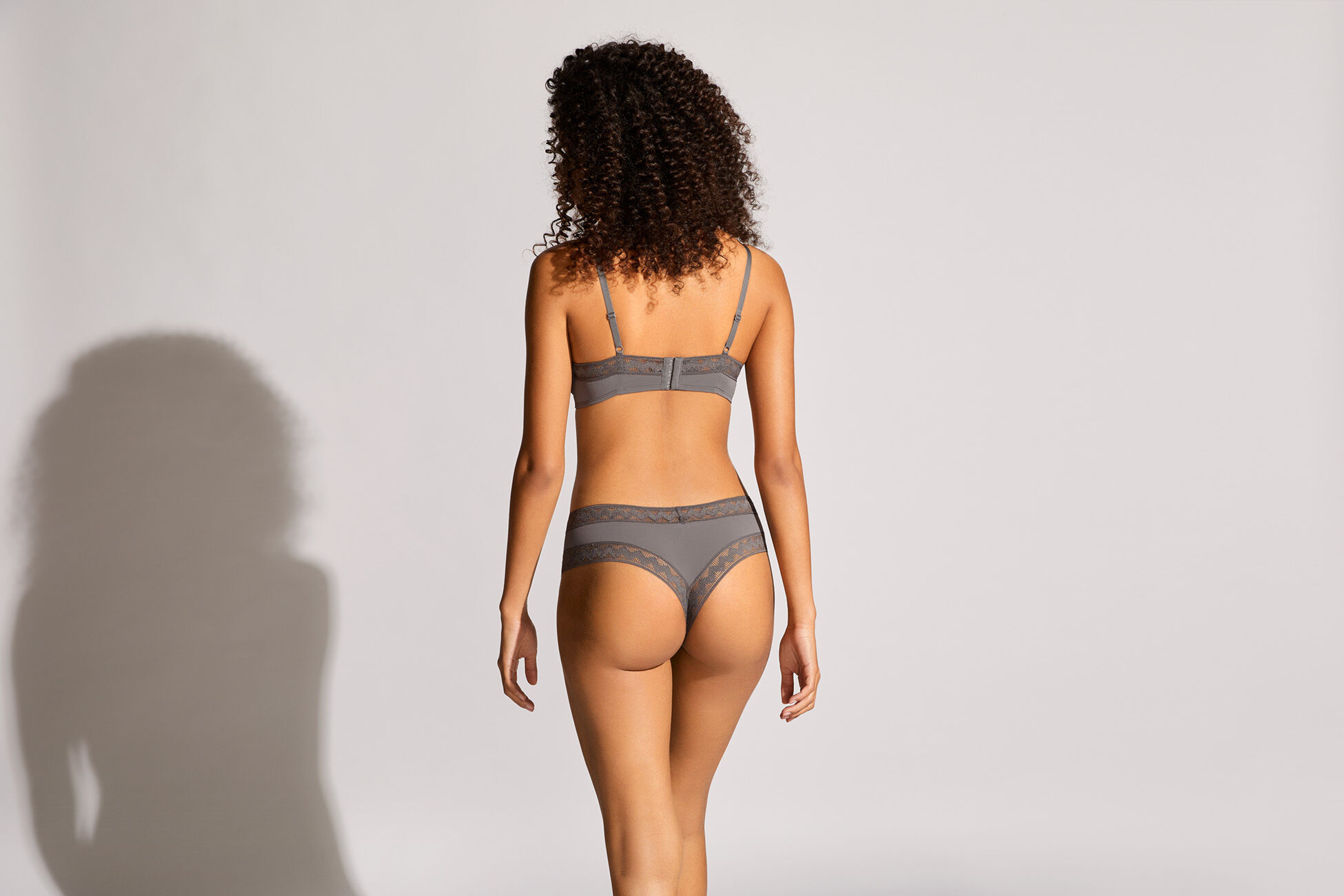 Gabby Tanga standard view �