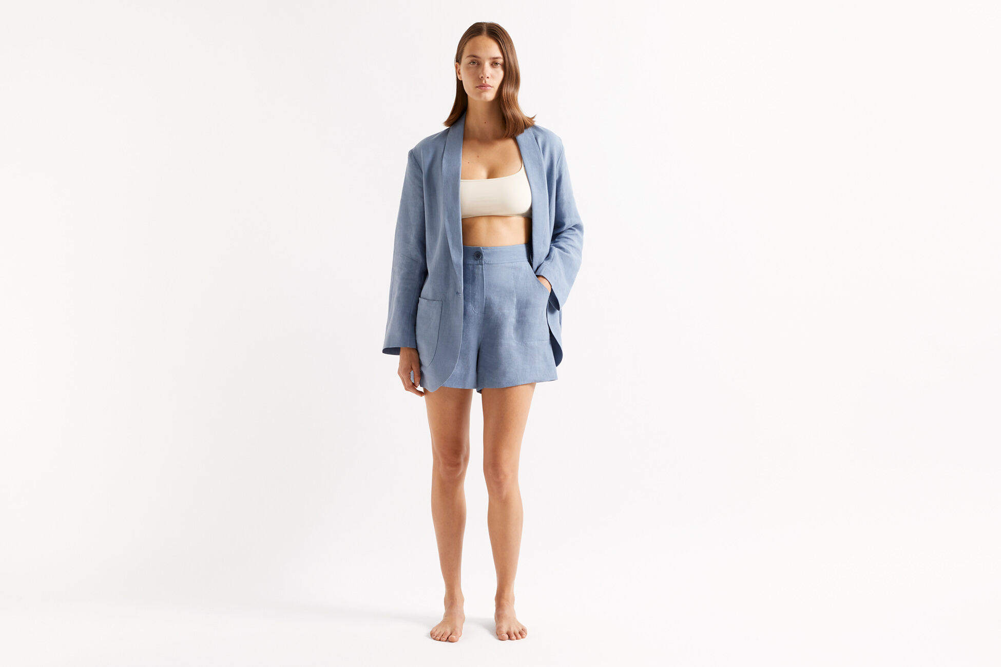 Correct High-waisted shorts standard view �
