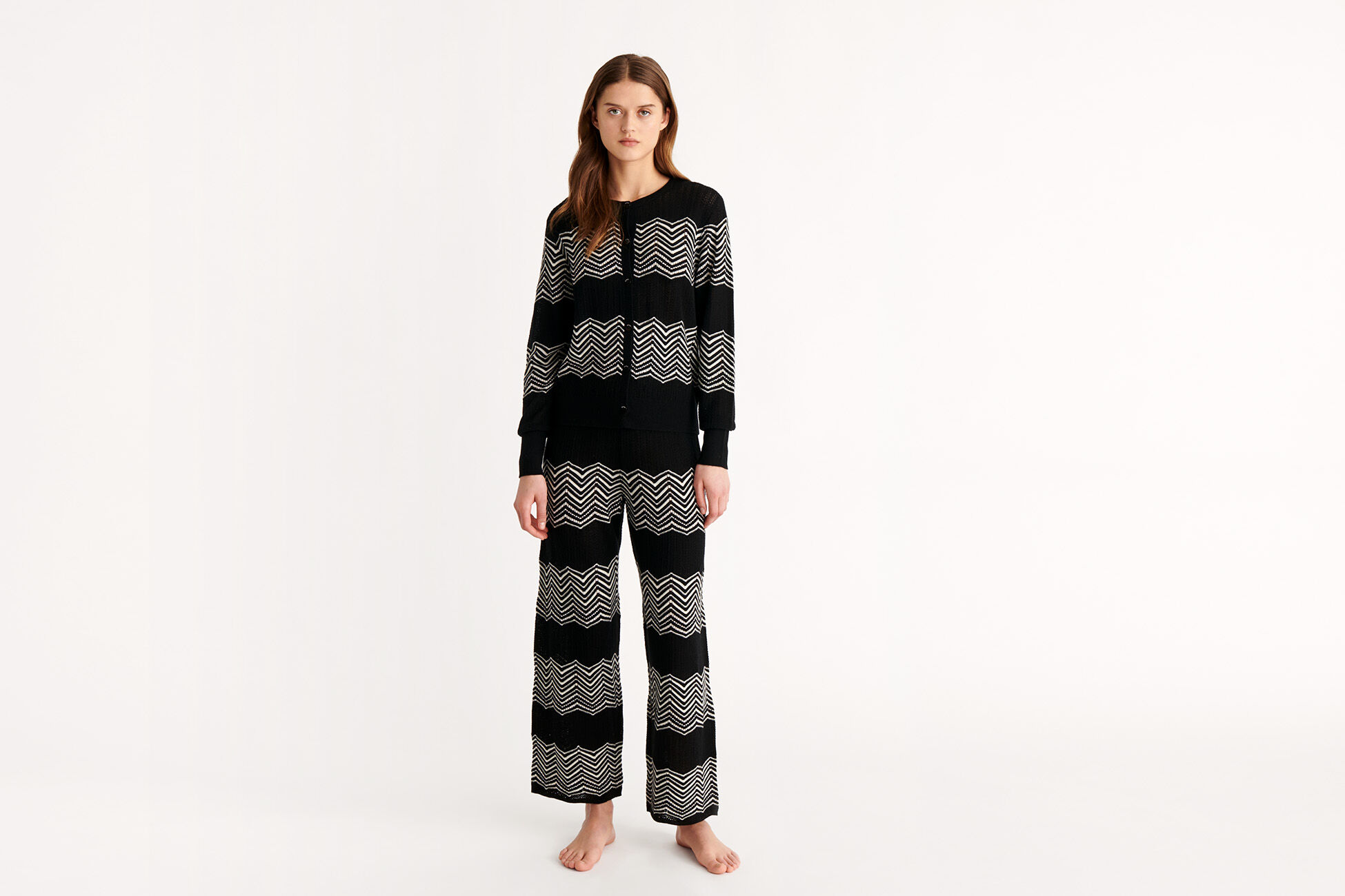Club Cardigan standard view �
