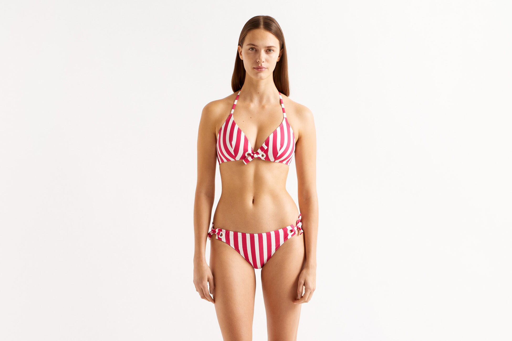 Mucho Small triangle standard view �