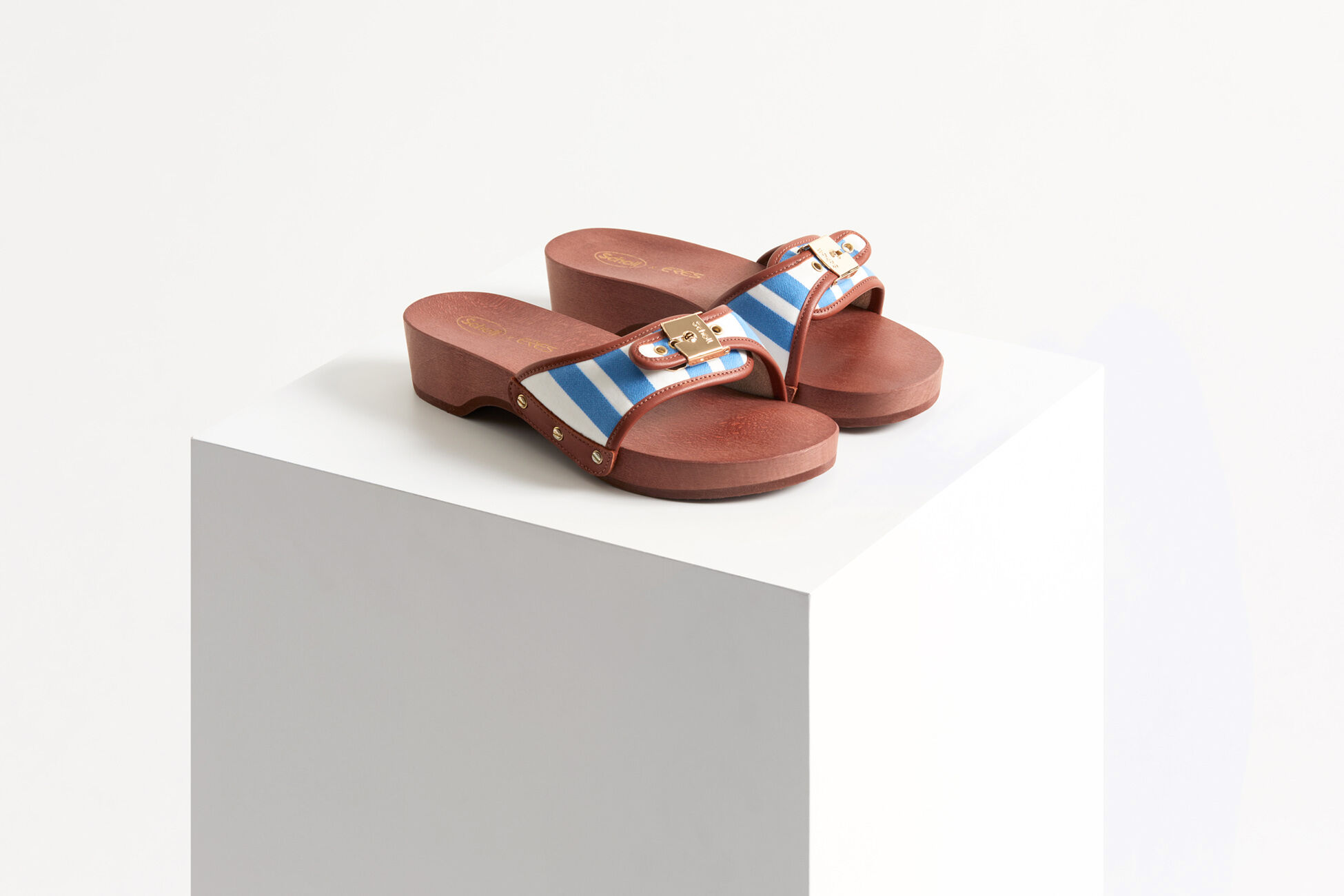 Pescura Heel  Heel sandals standard view NaN
