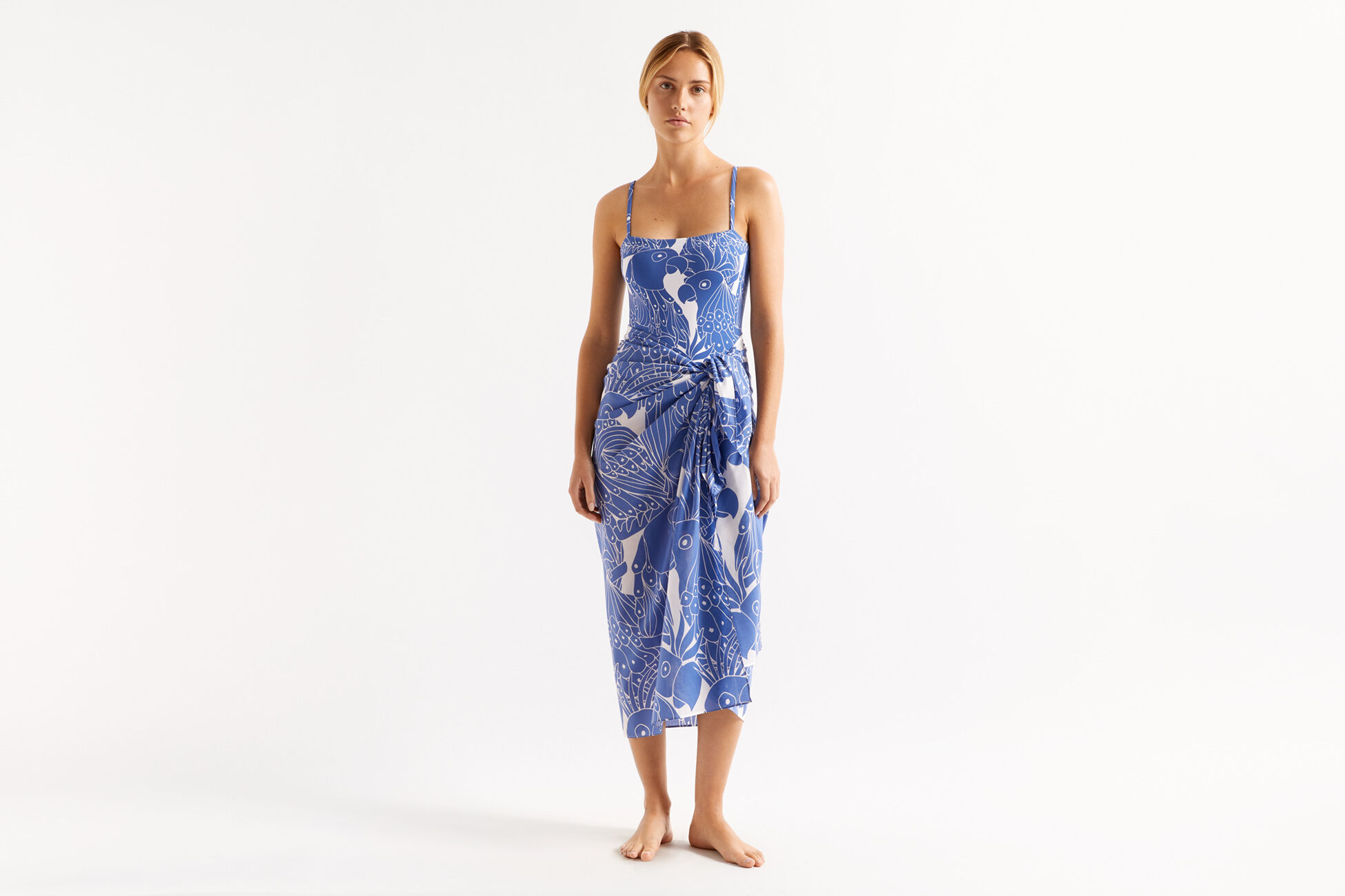 Daniel Perroquet Sarong standard view �