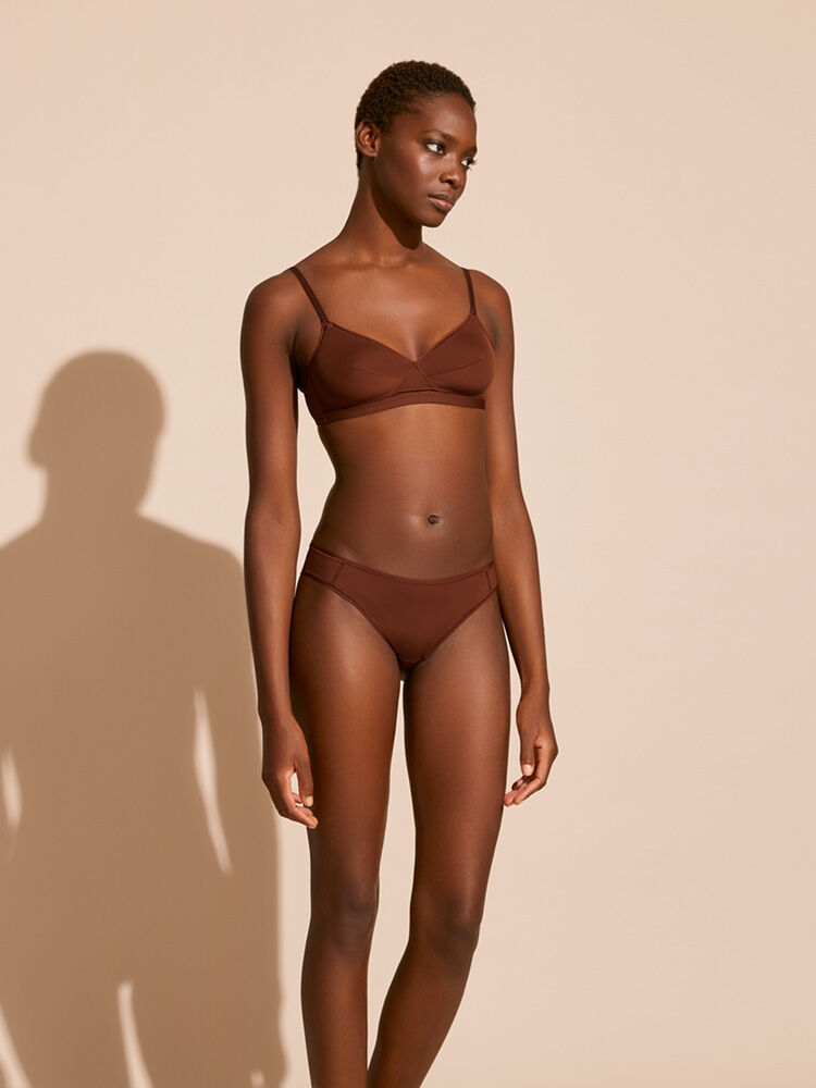 Lydia Soyeuse-PEAU MATE