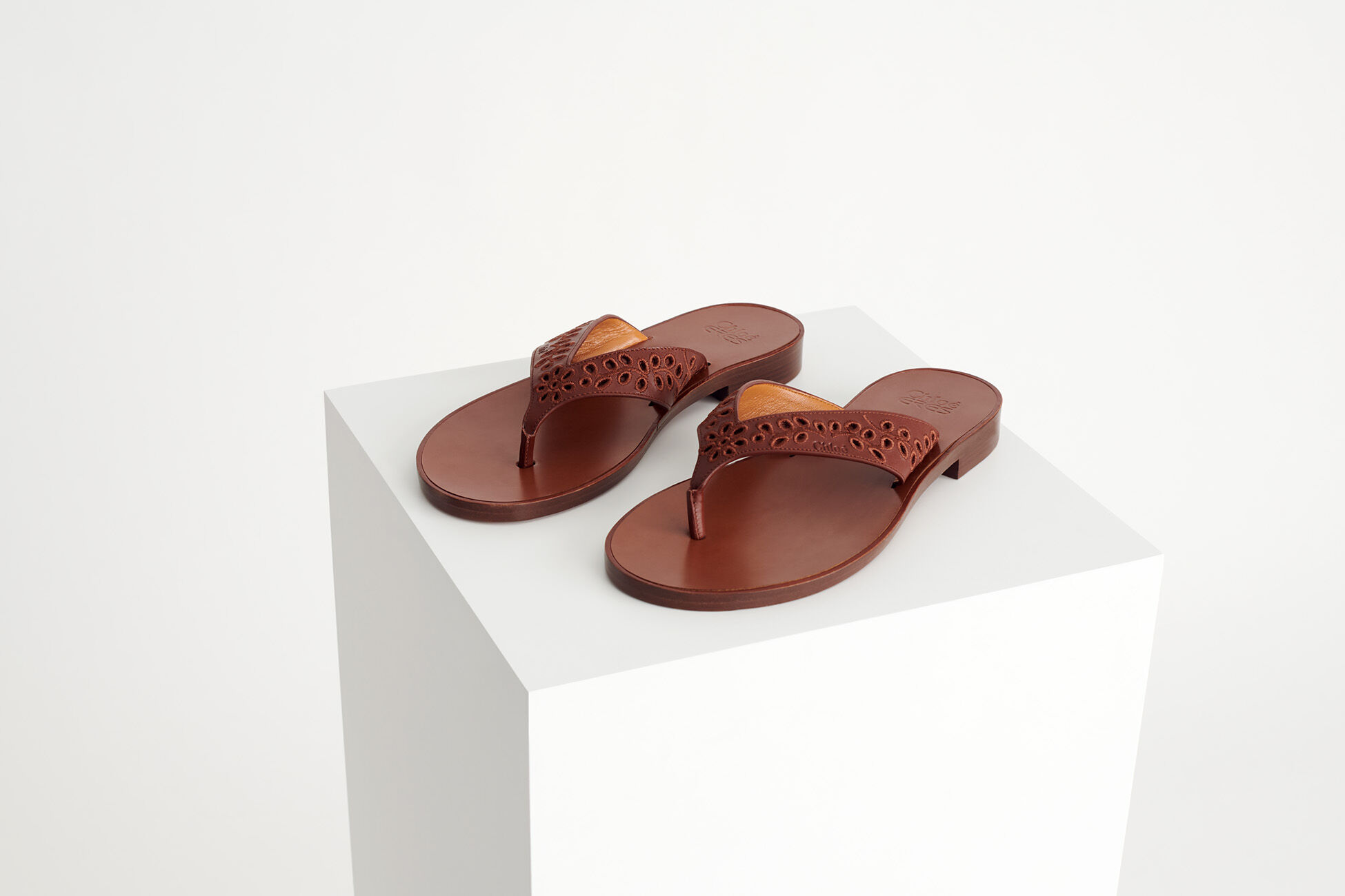 Paz Sandales plates vue standard NaN