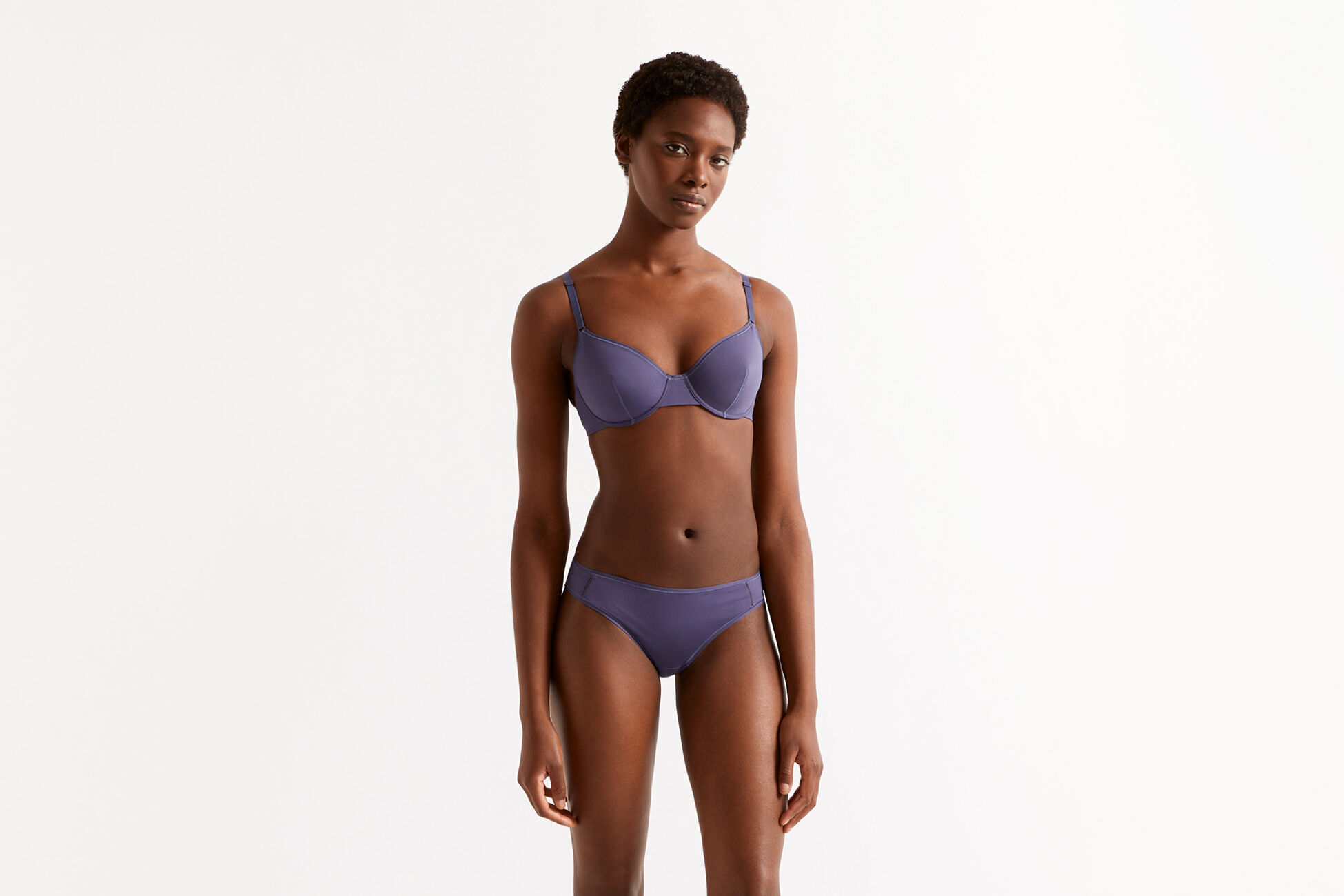 Ilona Soyeuse Emboîtant vue standard NaN