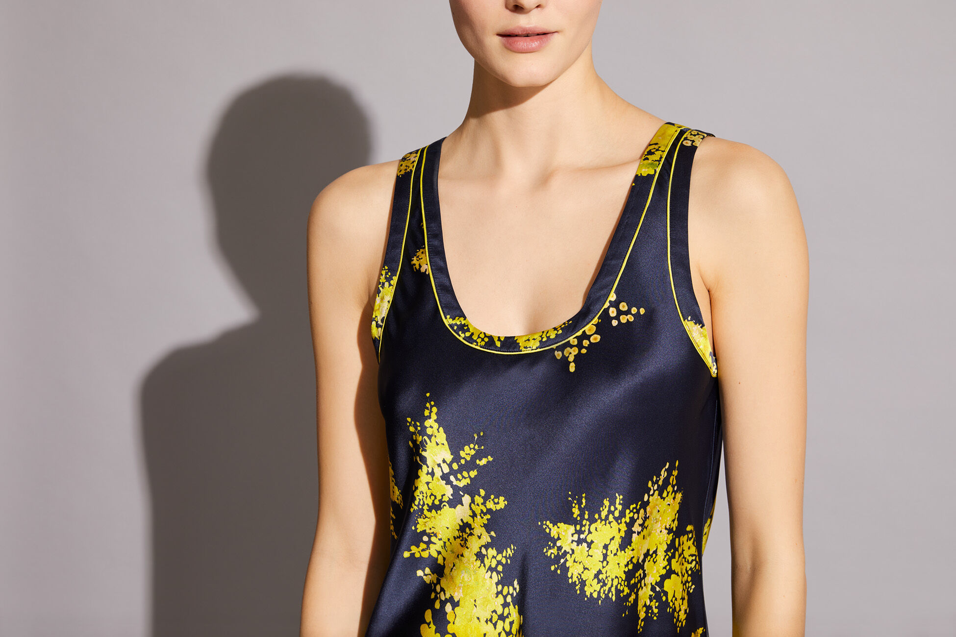 Flore Nightshirt standard view �