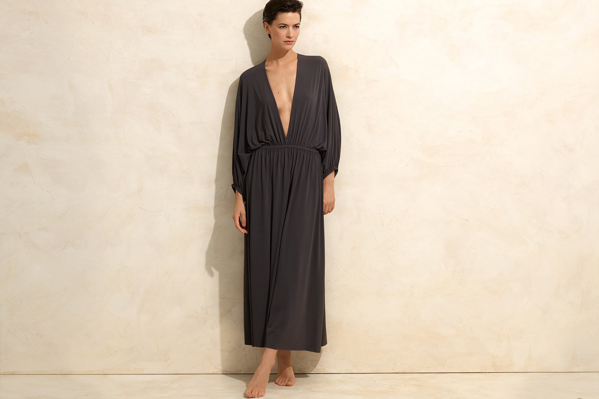 Ava Langes Kleid Standardansicht NaN