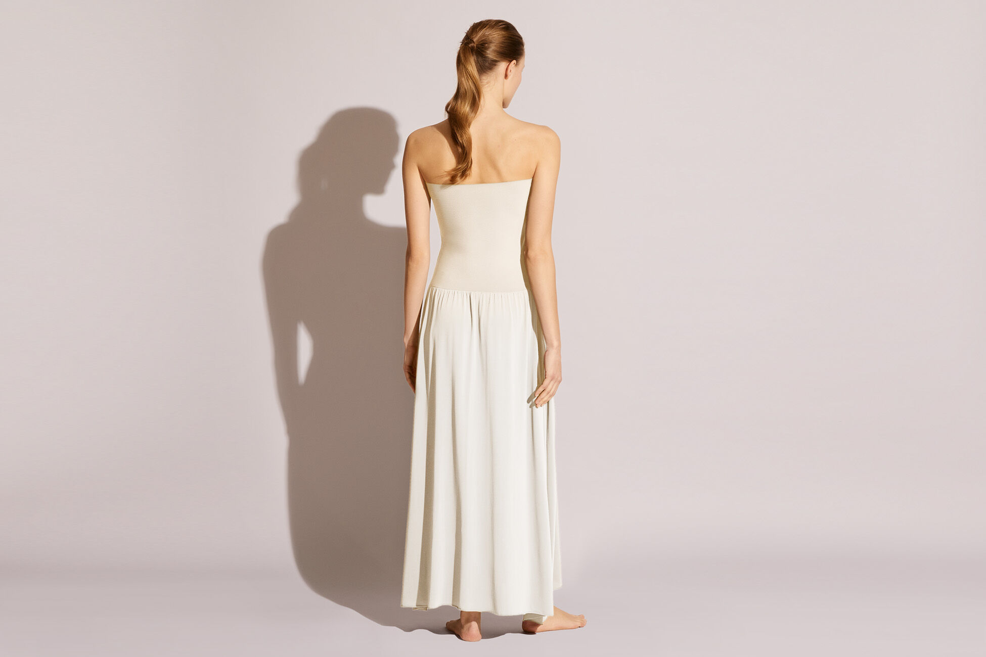 Oda Trägerloses langes Kleid Standardansicht NaN