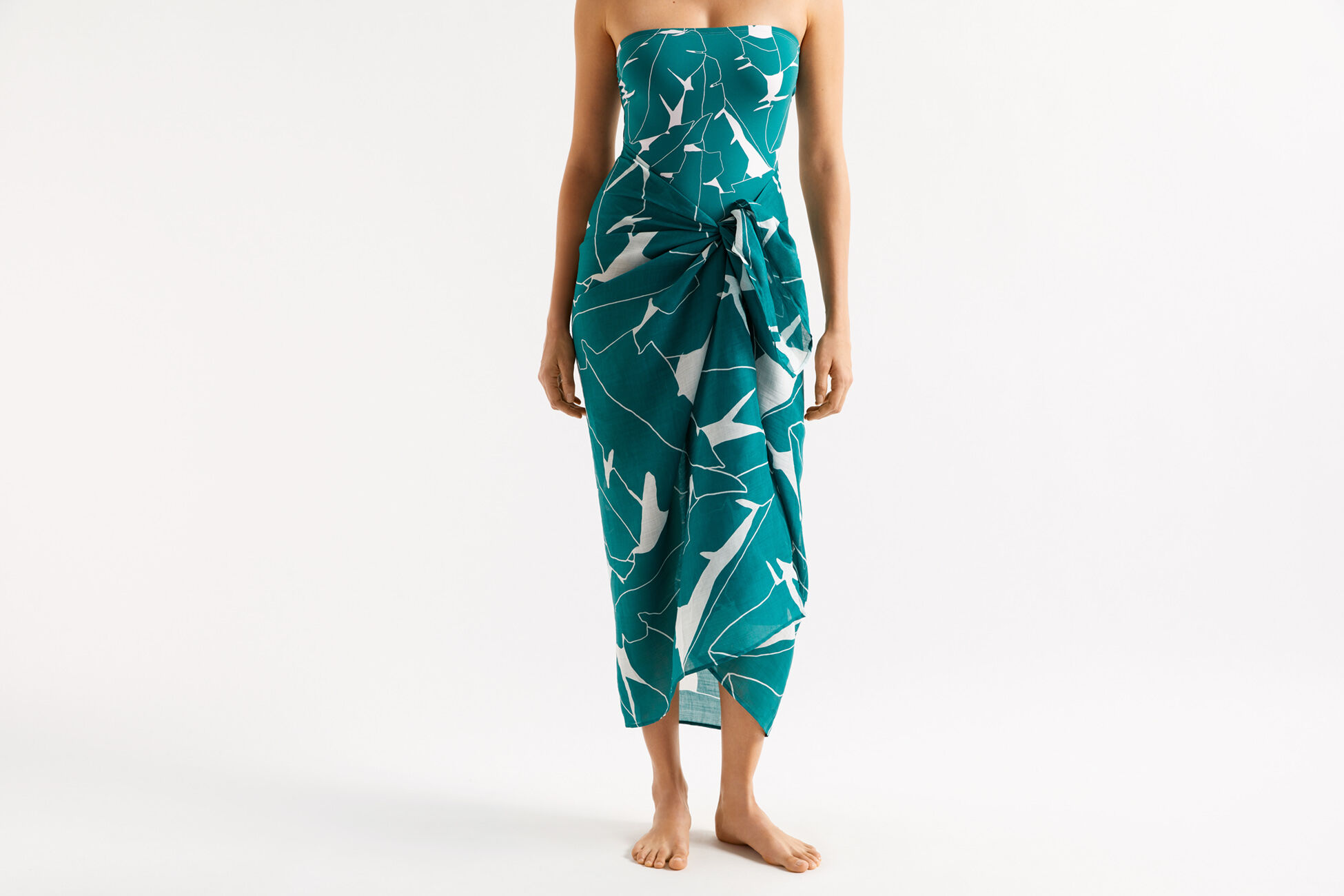 Daniela Bananier Sarong standard view �