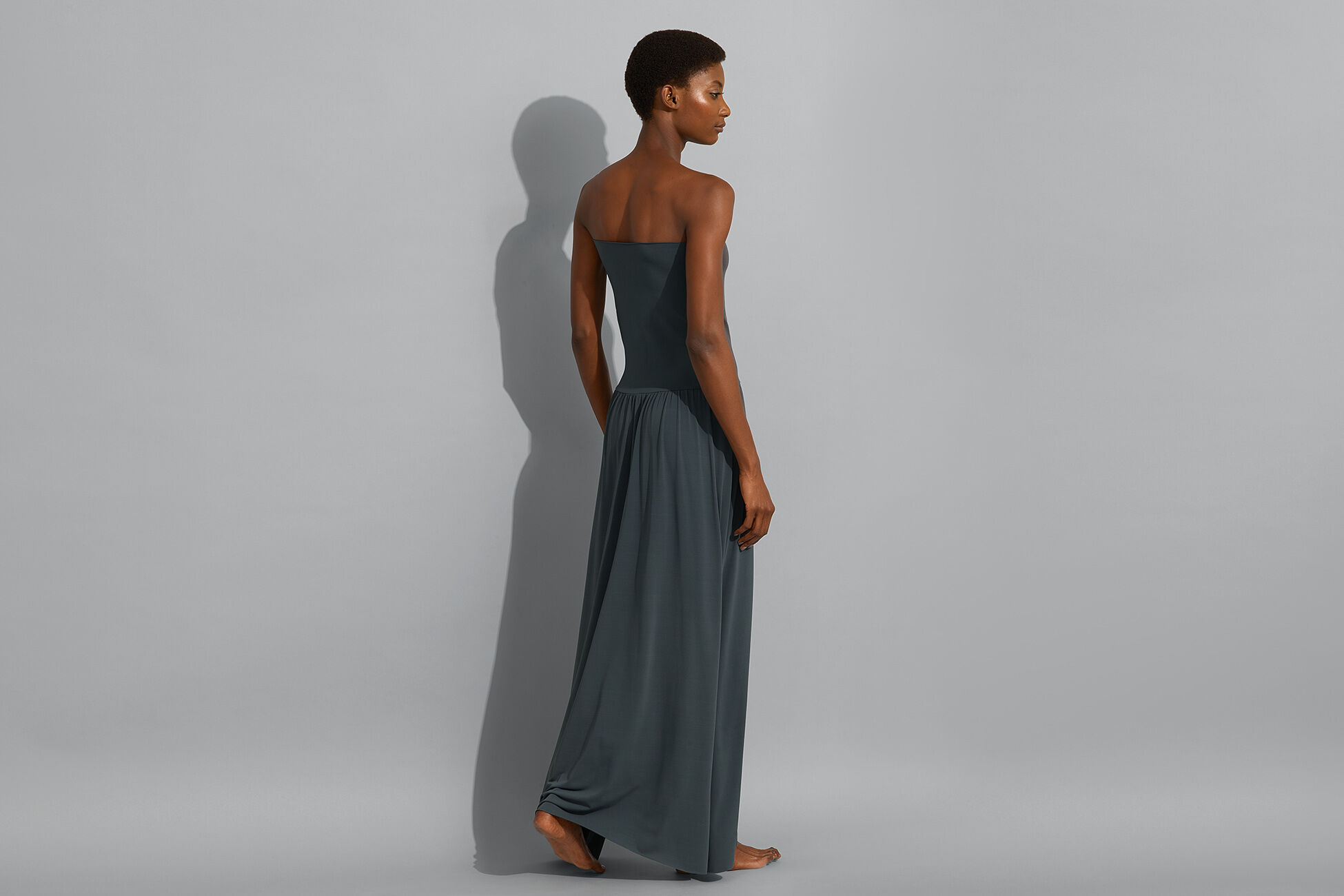 Oda Trägerloses langes Kleid Standardansicht NaN