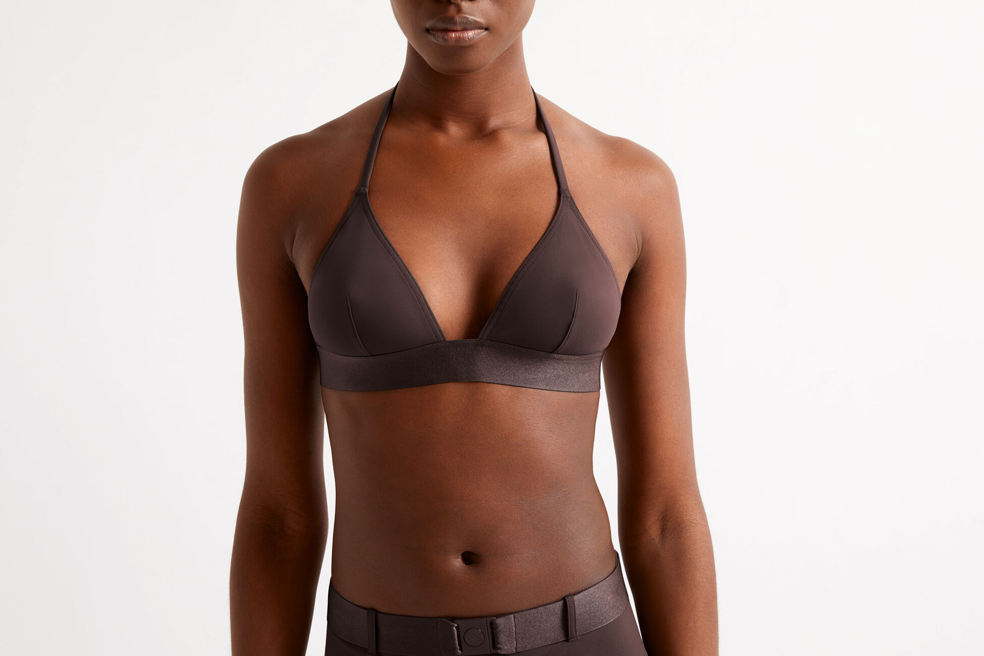 Milshake Small triangle standard view �