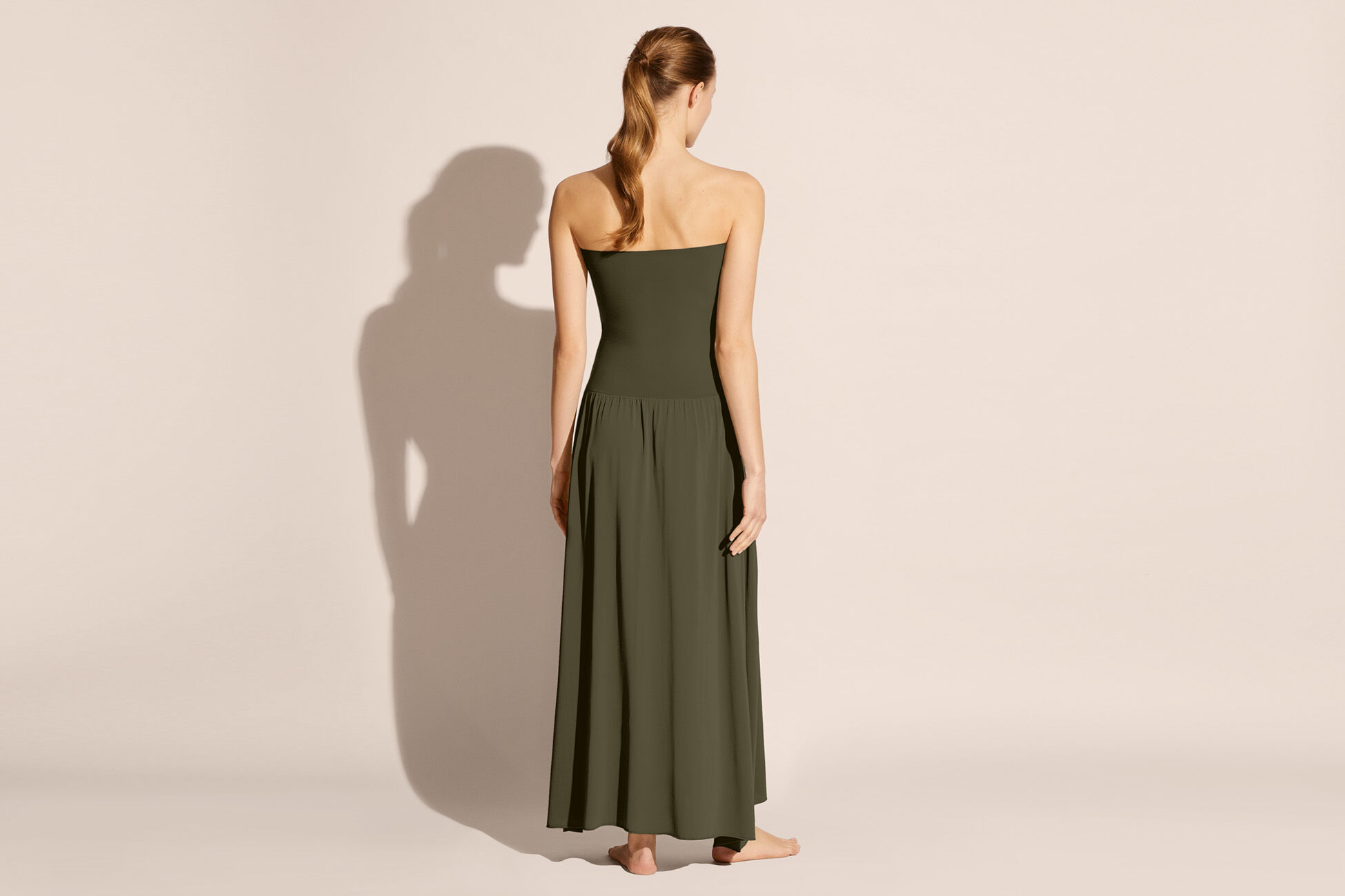 Oda Trägerloses langes Kleid Standardansicht NaN