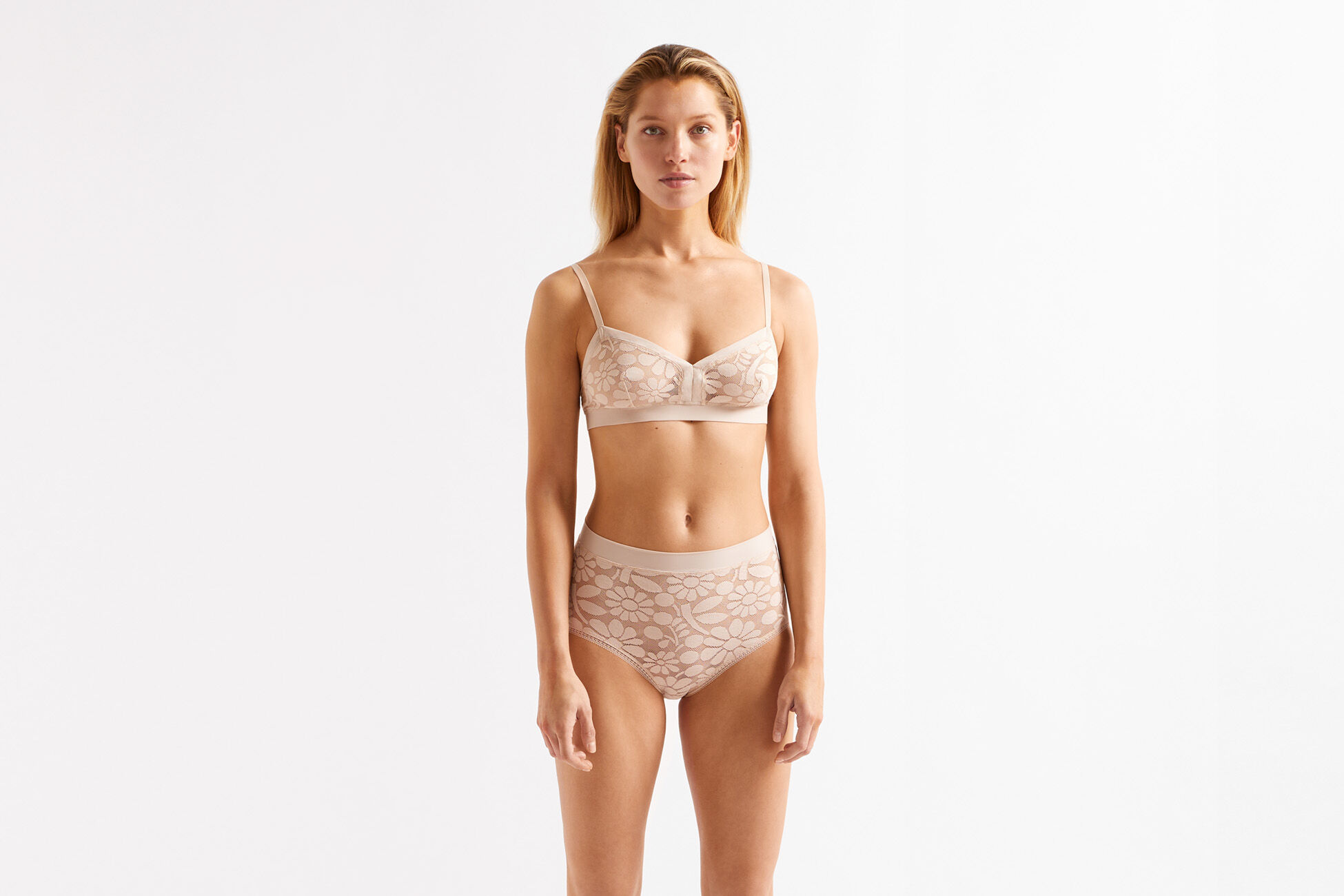 Opaque High-waisted briefs standard view �