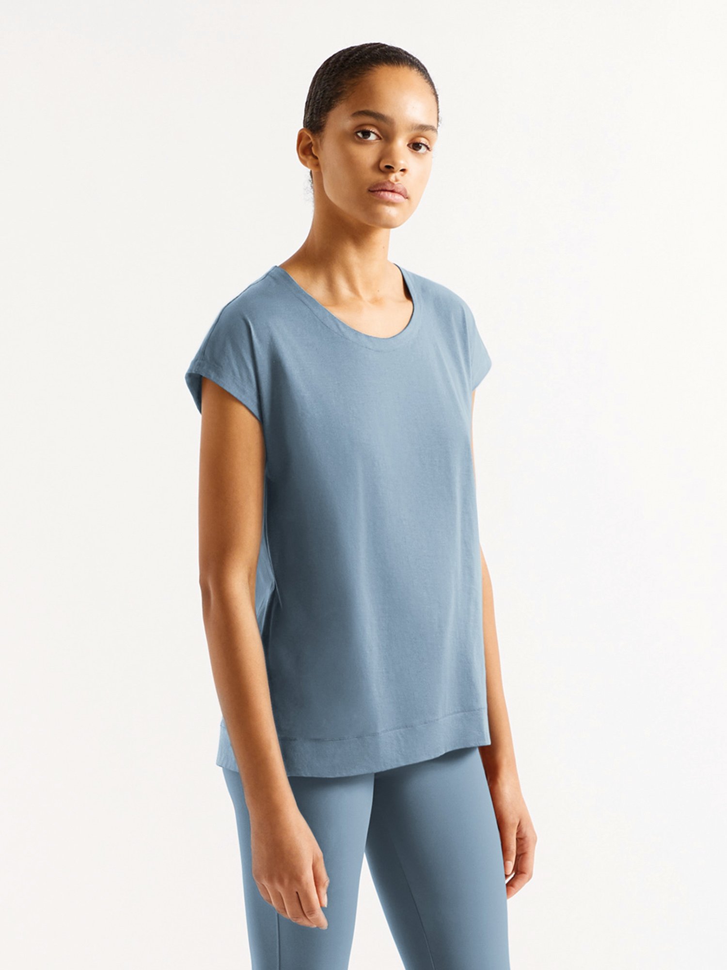 Sports clothing Online ERES collection