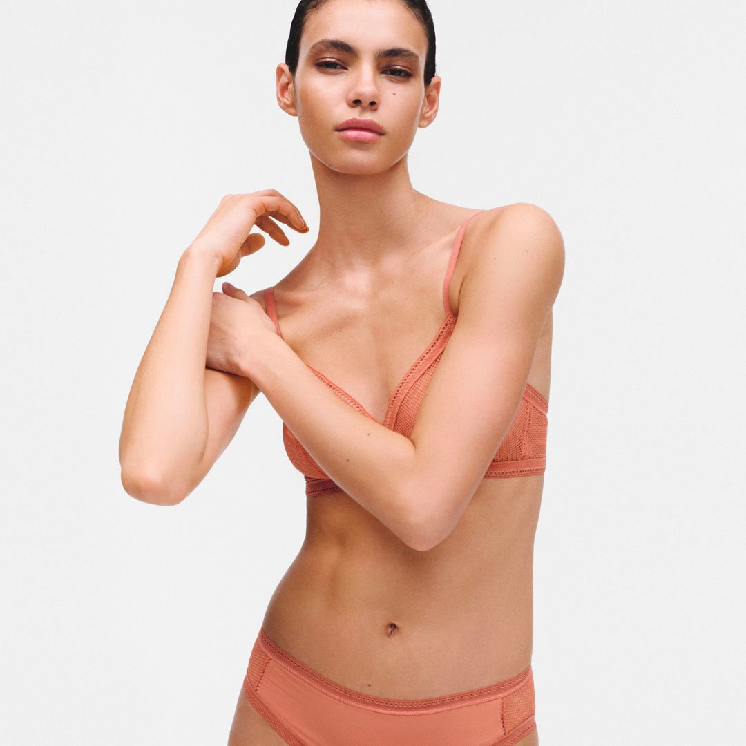 La l&iacute;nea Khol